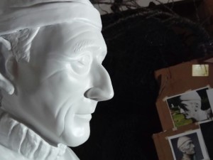 Estátua de Jacques Custeau é inaugurada na Praça da Baleia
